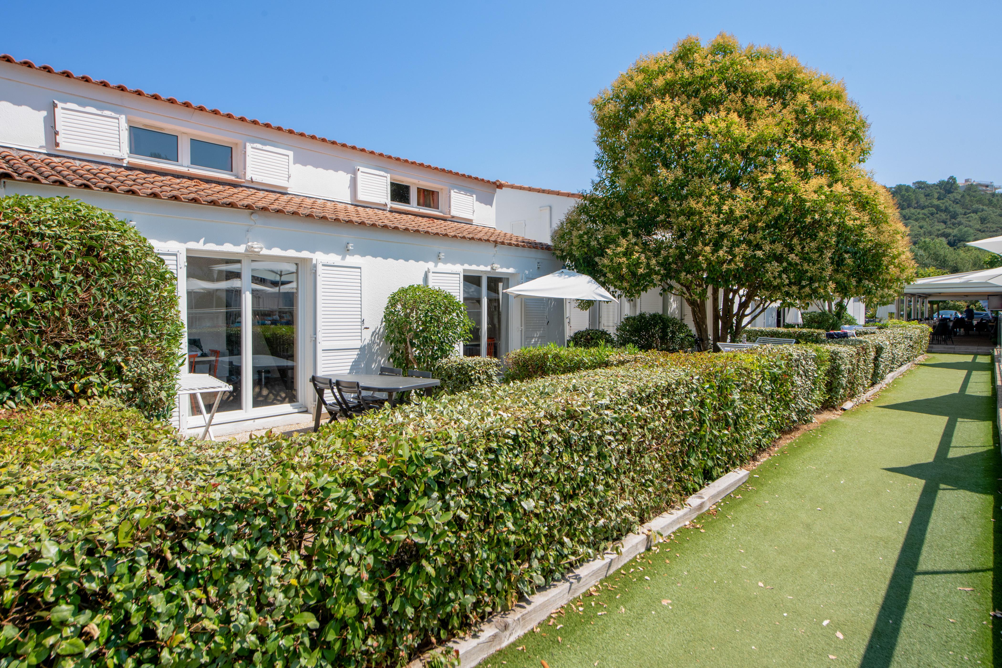 Comfort Aparthotel Mandelieu La Napoule Village 외부 사진