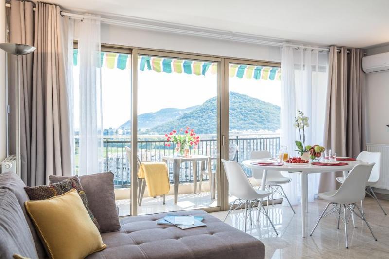 Comfort Aparthotel Mandelieu La Napoule Village 외부 사진